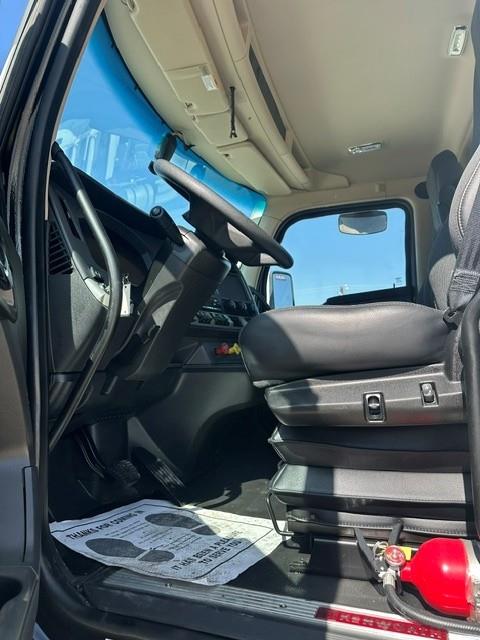 2024 Kenworth T680 — photo 5