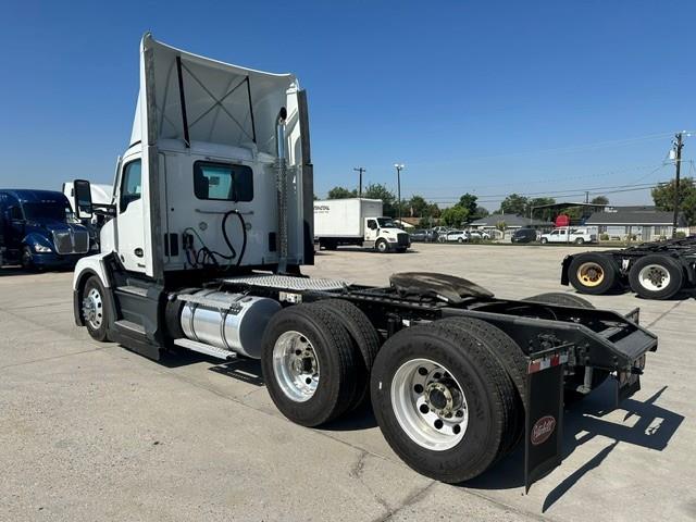 2024 Kenworth T680 — photo 6