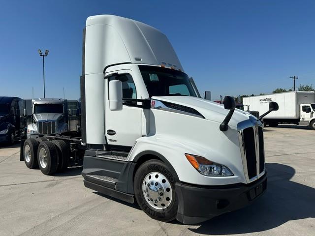 2024 Kenworth T680-9