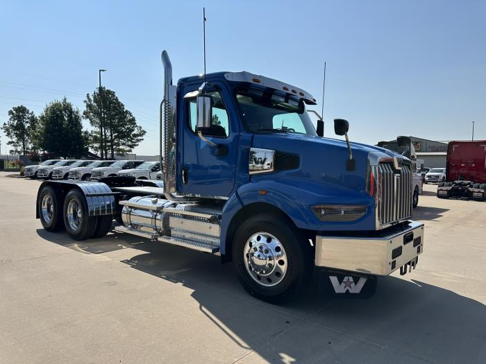 2023 Western Star 4900EX-1