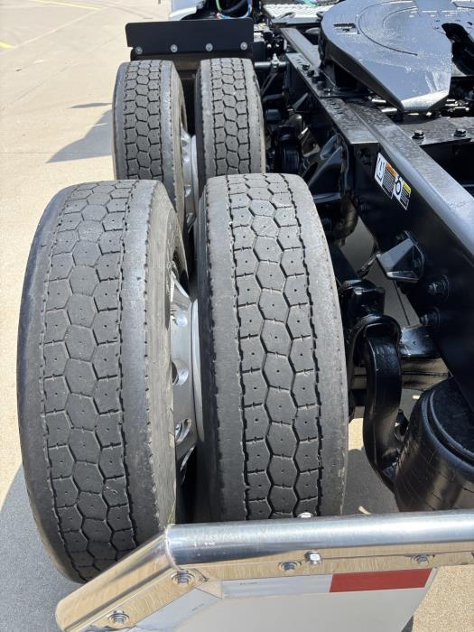 2021 Kenworth T680-8