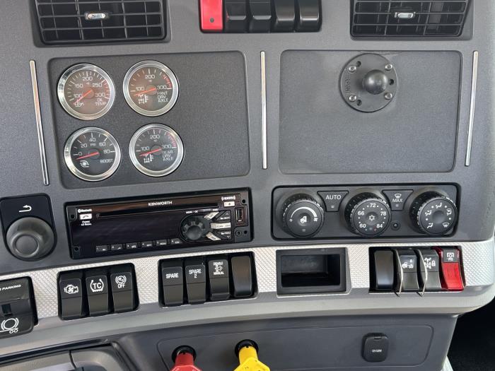 2021 Kenworth T680-17