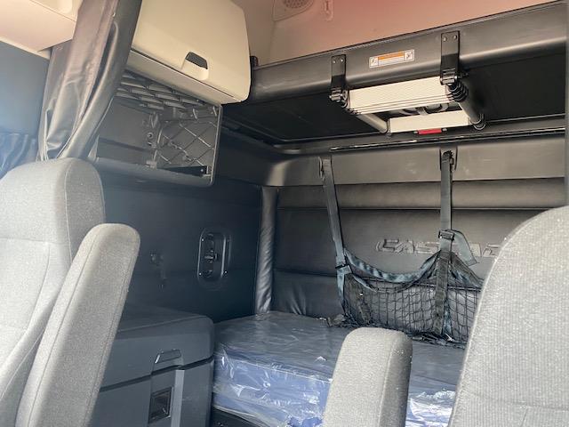 2023 Freightliner Cascadia-21