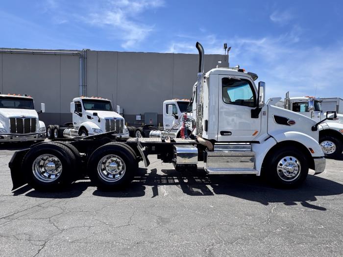 2020 Peterbilt 579-3