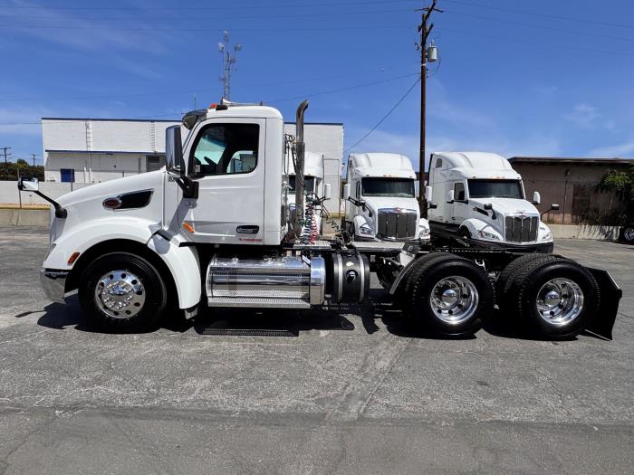 2020 Peterbilt 579-7