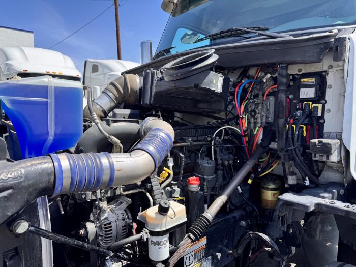 2020 Peterbilt 579-8