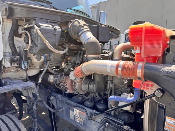 2020 Peterbilt 579-9