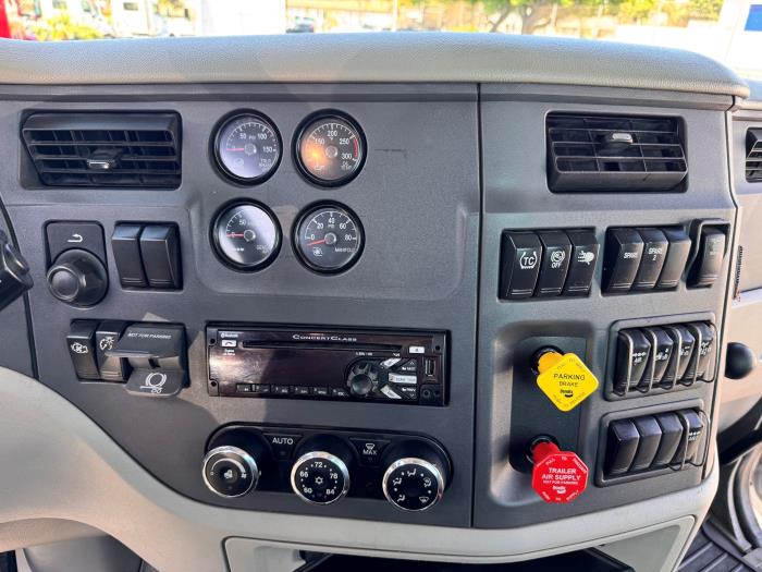 2020 Peterbilt 579-14