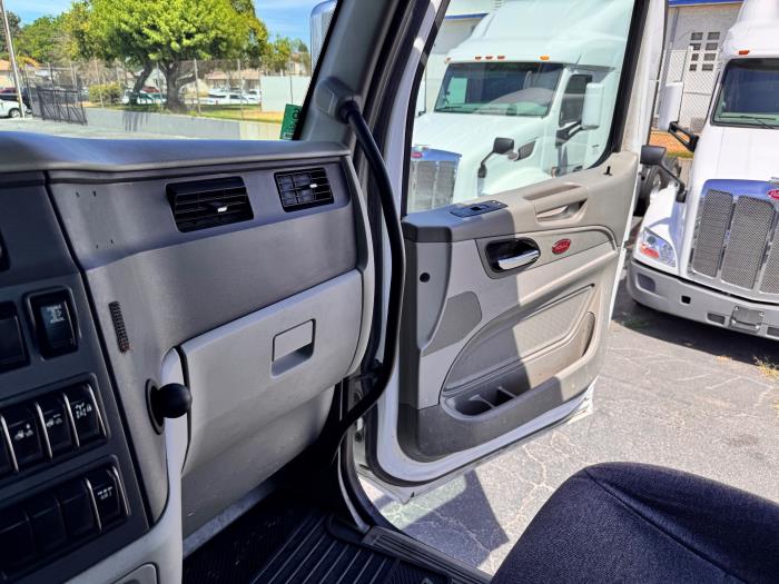 2020 Peterbilt 579-15