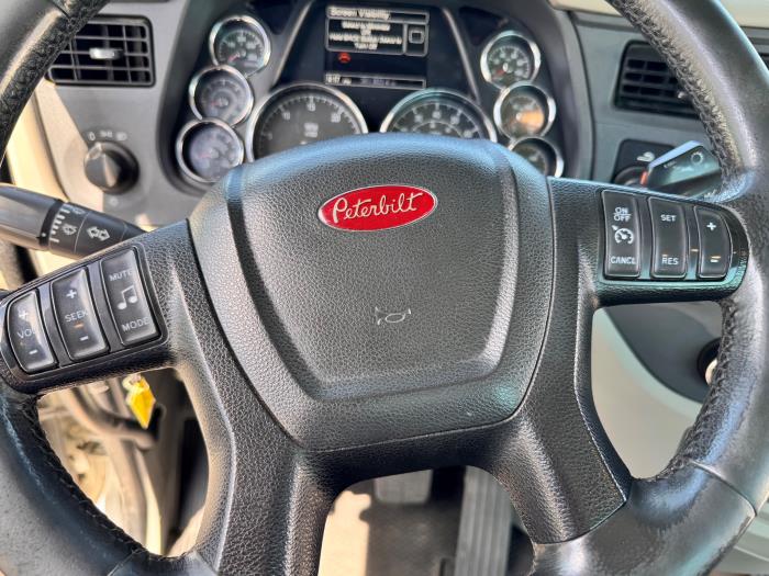 2020 Peterbilt 579-11