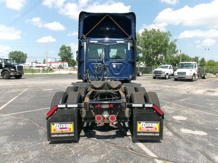 2022 Freightliner Cascadia-3