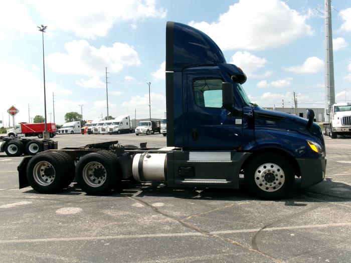 2022 Freightliner Cascadia-5