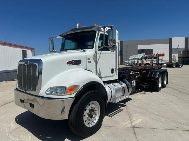 2016 Peterbilt 348-0