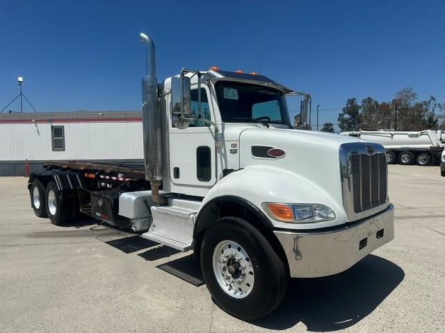 2016 Peterbilt 348-5