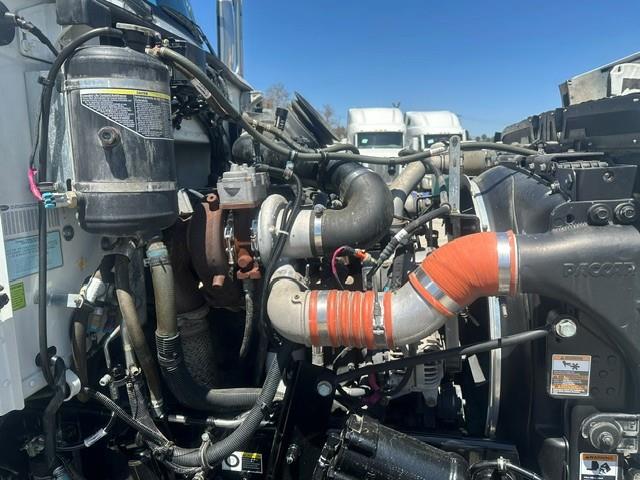 2016 Peterbilt 348-10
