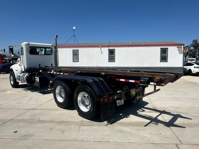 2016 Peterbilt 348-12