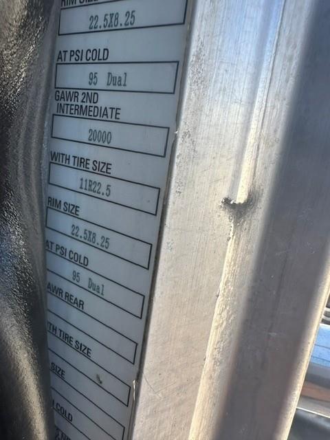 2016 Peterbilt 348-14