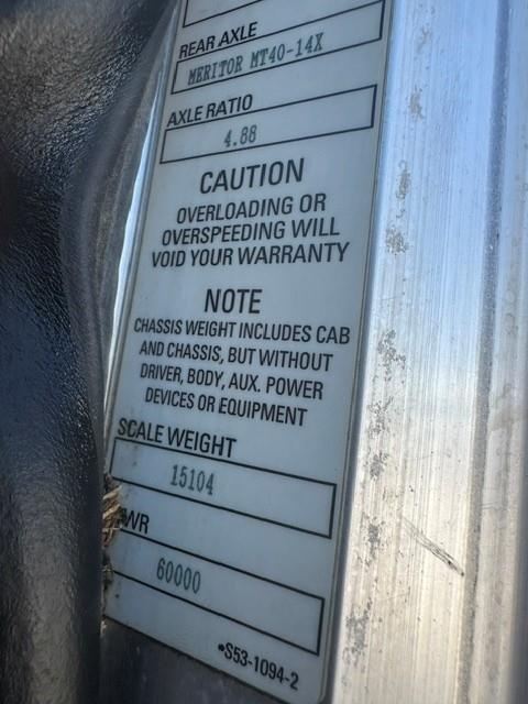 2016 Peterbilt 348-17