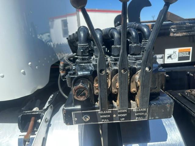 2016 Peterbilt 348-20