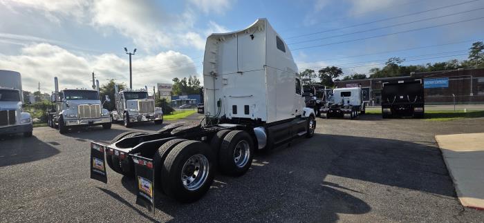 2022 Peterbilt 579-4