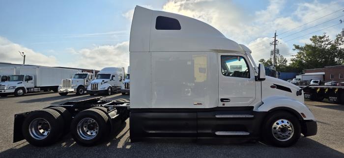 2022 Peterbilt 579-5