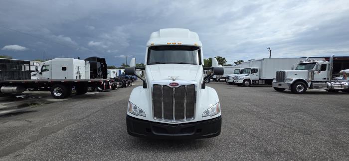 2022 Peterbilt 579-7