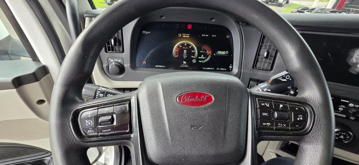 2022 Peterbilt 579-20