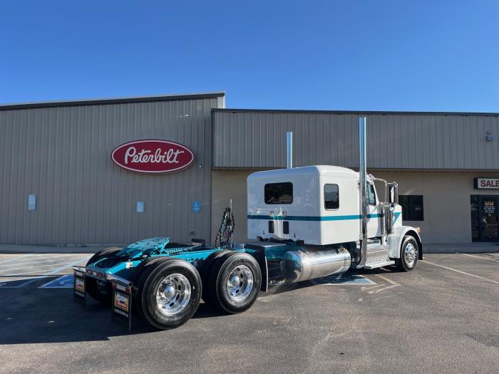2027 Peterbilt 589-6