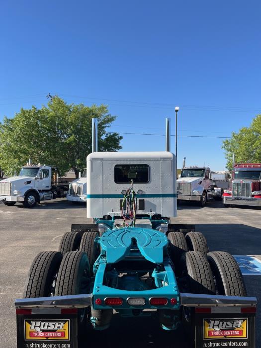 2027 Peterbilt 589-8