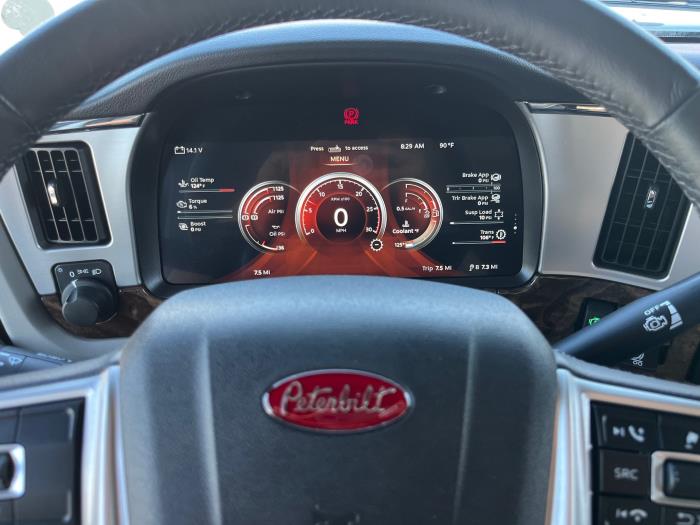 2027 Peterbilt 589-38