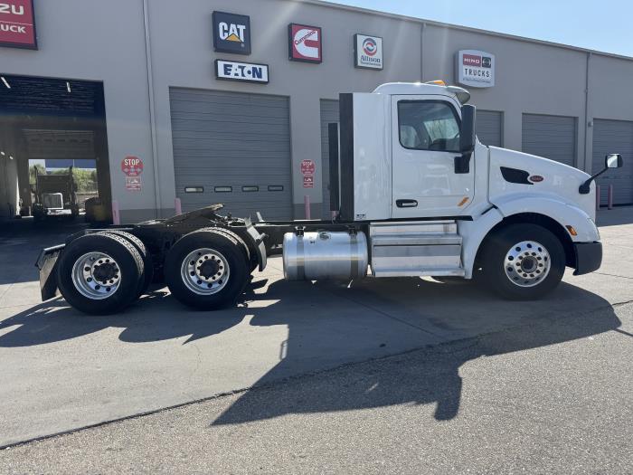 2021 Peterbilt 579-4