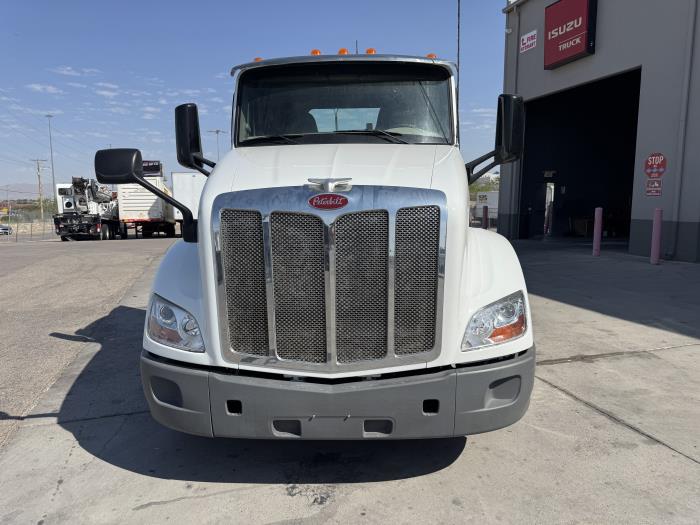 2021 Peterbilt 579 in El Paso, TX — photo 3
