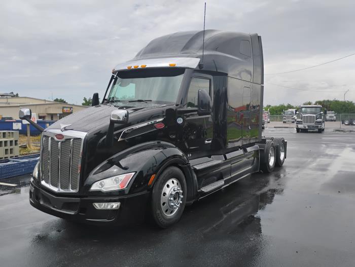 2023 Peterbilt 579-2