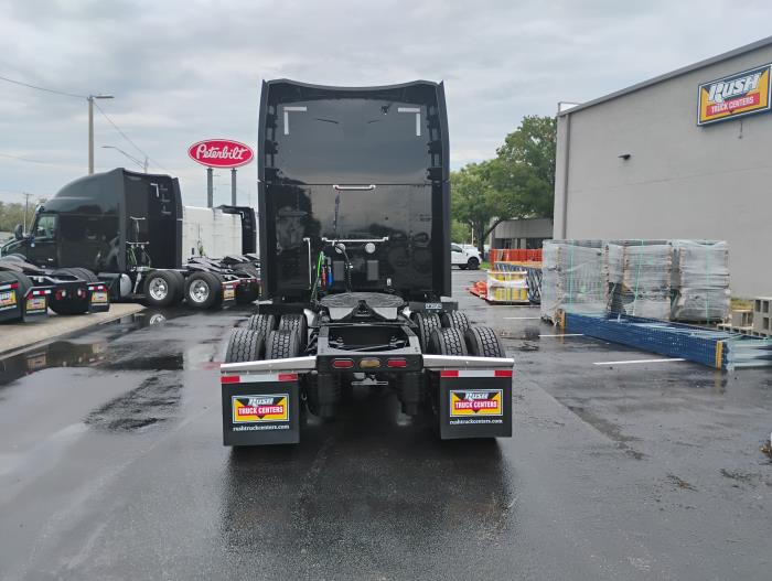 2023 Peterbilt 579-5