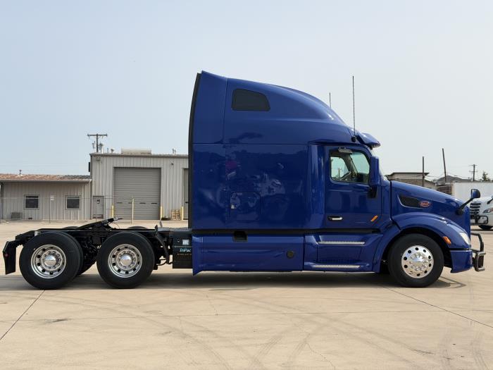 2022 Peterbilt 579-4