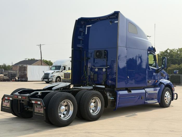 2022 Peterbilt 579-5