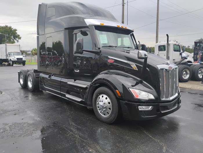 2023 Peterbilt 579-9