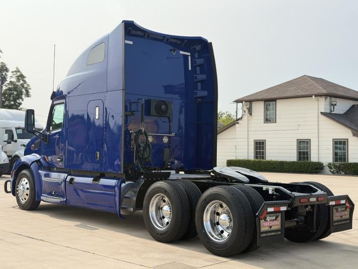 2022 Peterbilt 579-7
