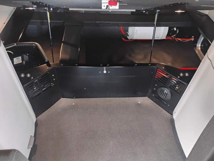 2023 Peterbilt 579-16