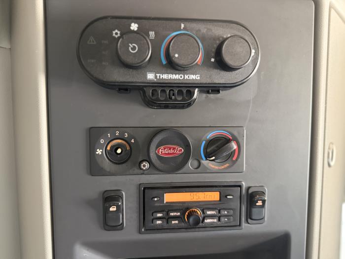 2022 Peterbilt 579-23