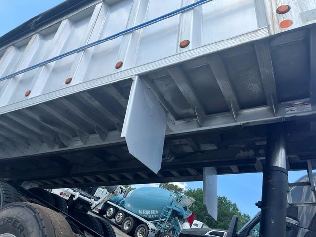 2023 Kenworth T800-2