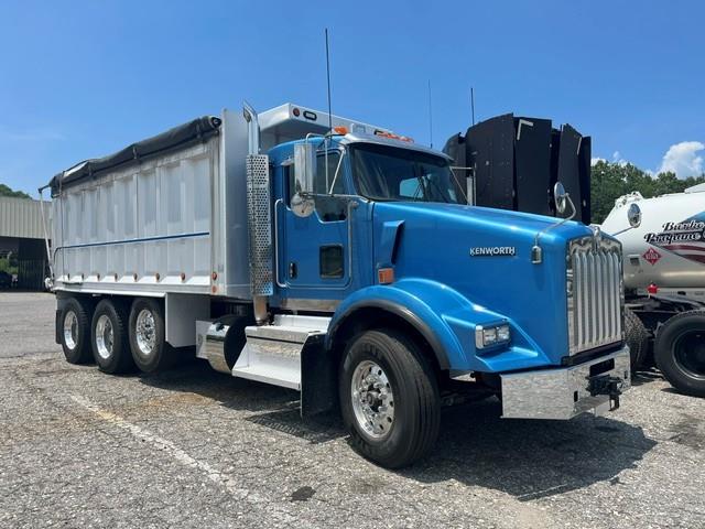 2023 Kenworth T800-1