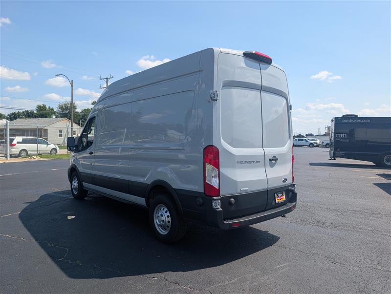 Used 2023 Ford Transit 350 - photo 2