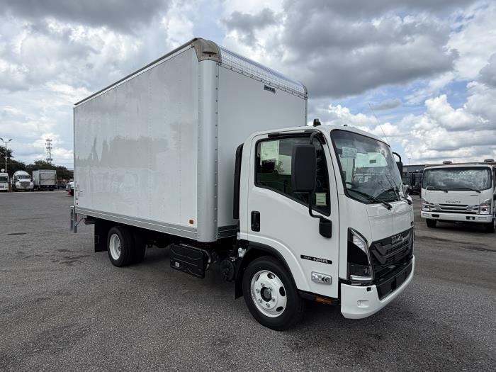 2027 Isuzu NRR-10