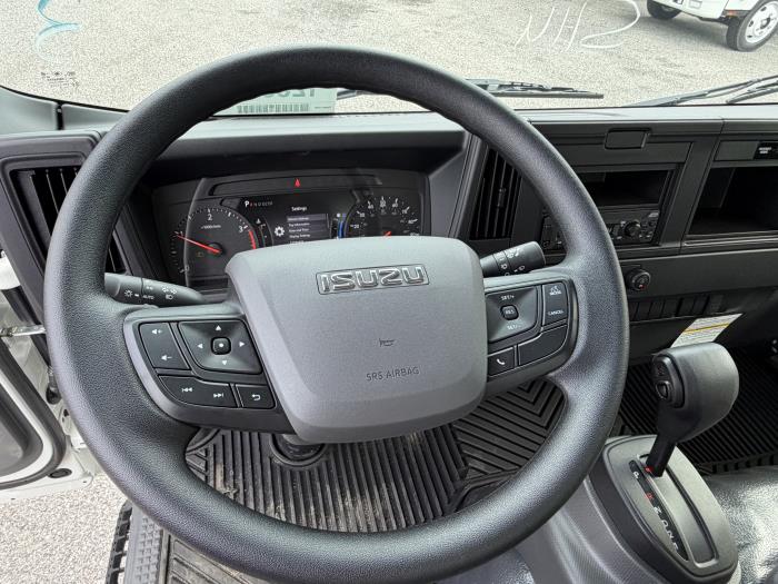 2027 Isuzu NRR-18