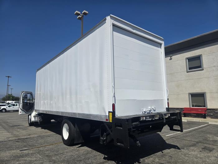 2022 Freightliner Business Class M2 106-7