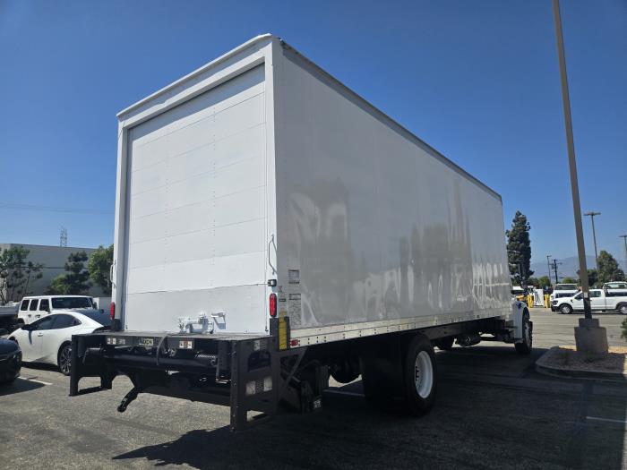 2022 Freightliner Business Class M2 106-8