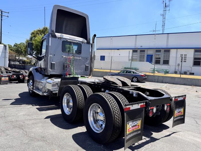 2021 Peterbilt 579-6