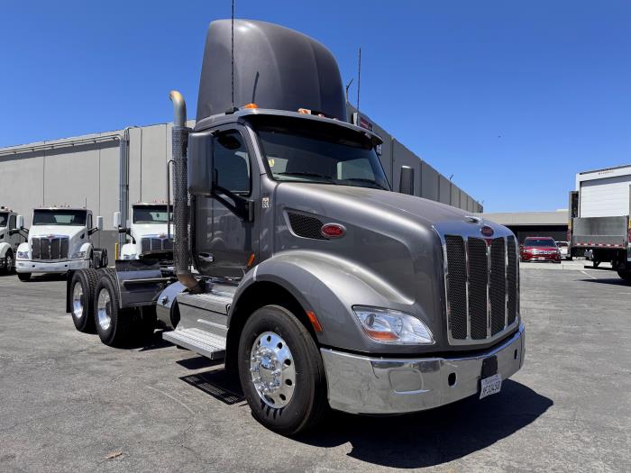 2021 Peterbilt 579-2