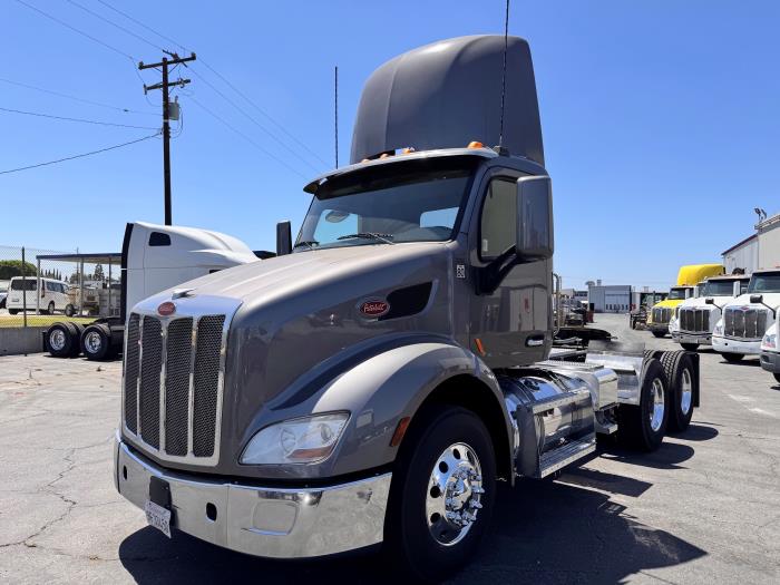 2021 Peterbilt 579-0
